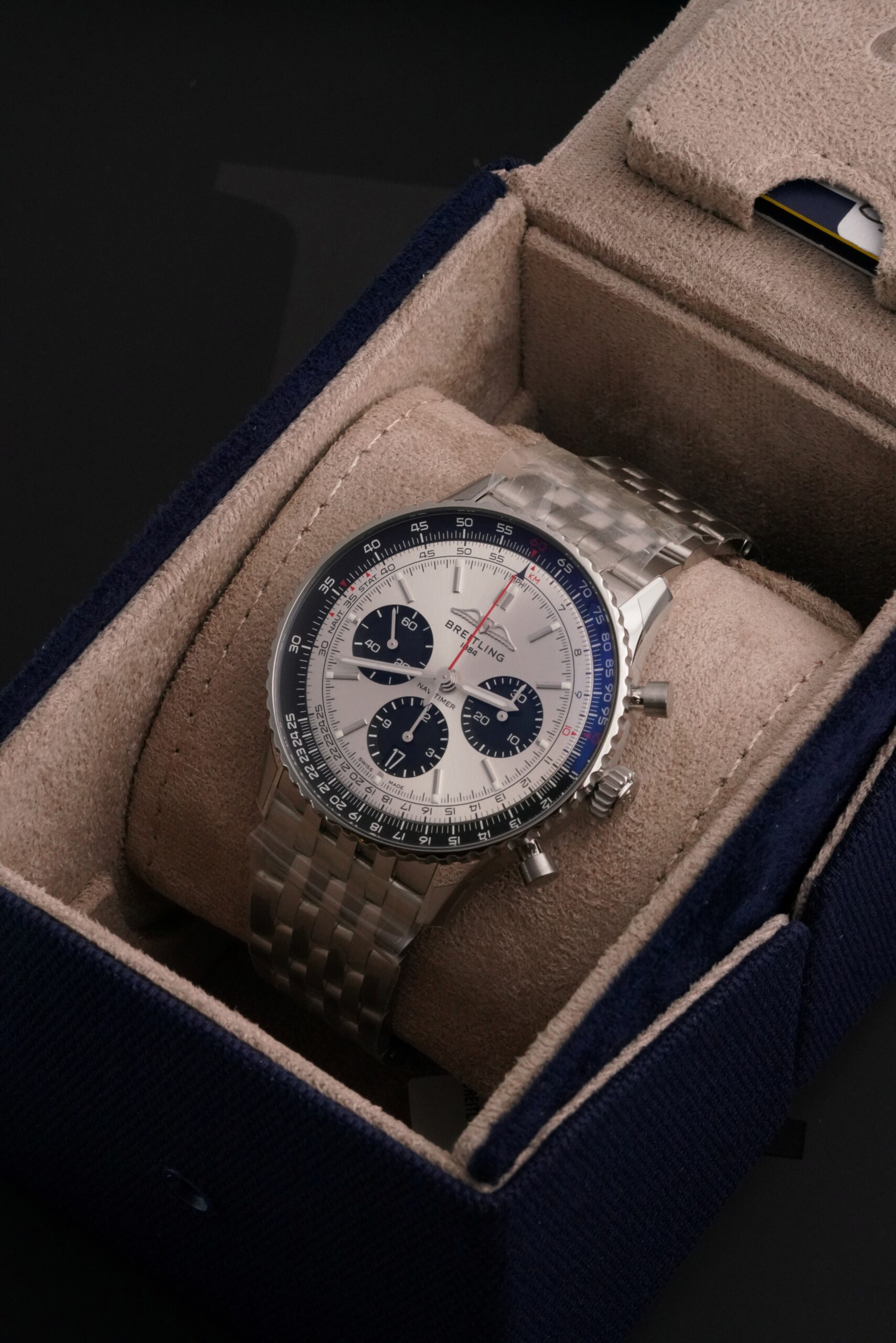 Breitling Navitimer 1 B01 Chronograph 43 -AB0138241G1A1 - Image 5