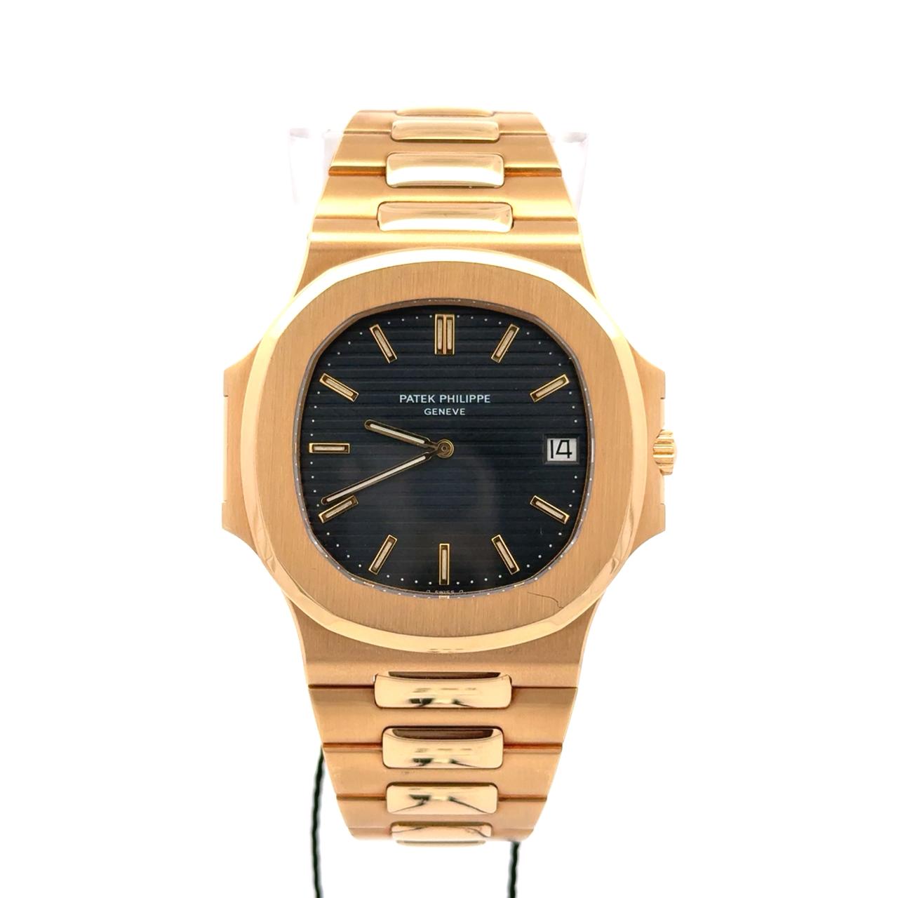 Patek Philippe Nautilus 3700/11J Picture Of Papers - Image 2