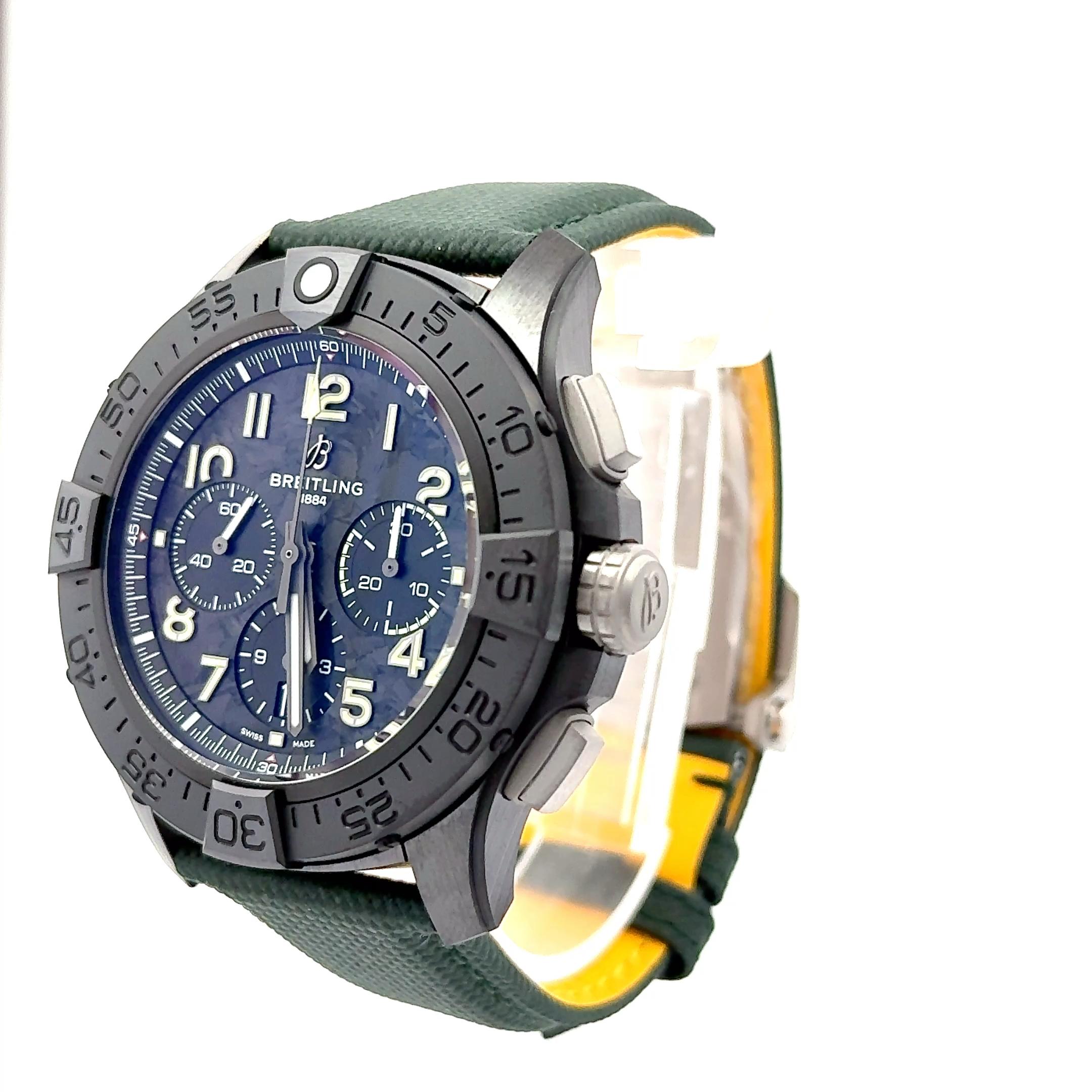 Breitling Super Avenger B01 Chronograph 46 Night Mission - Image 2