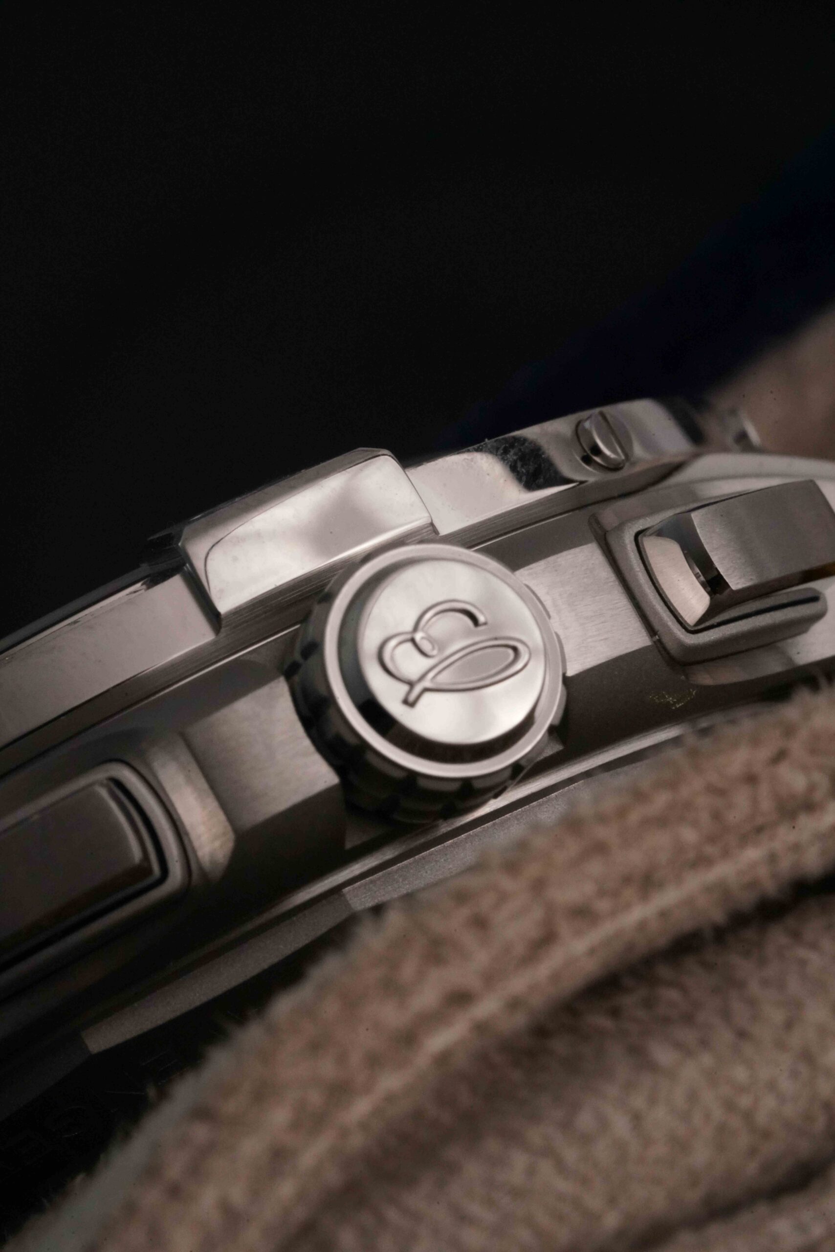 Breitling Avenger B01 Chronograph 44 - Image 9